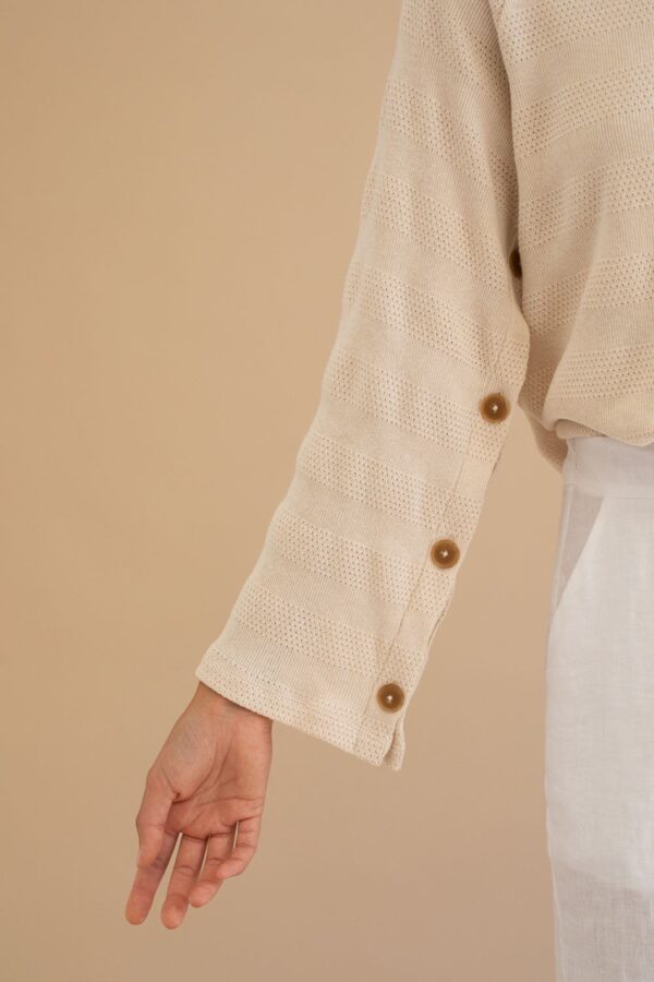 Sudadera cabrera botonadura beige - Imagen 2