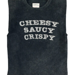 Camiseta shoulder pads black "cheesy saucy crispy"