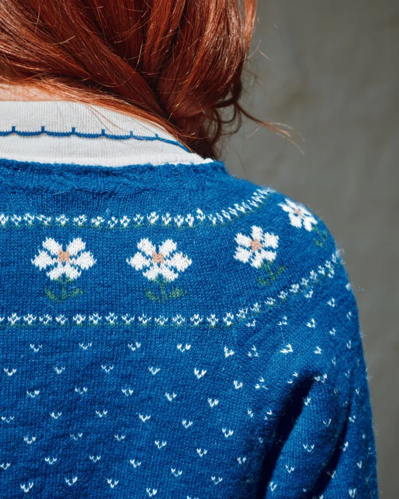 Cardigan camomille margaritas azul - Imagen 5