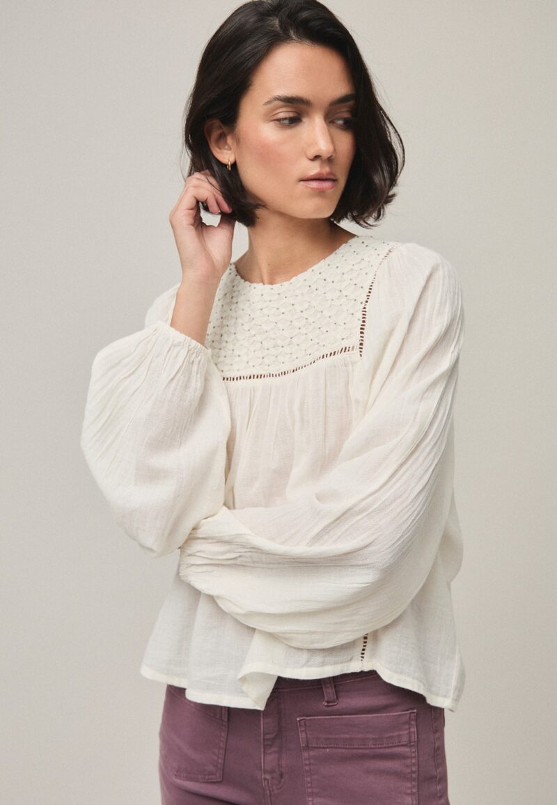 Blusa eva pechera bordada crudo - Imagen 2