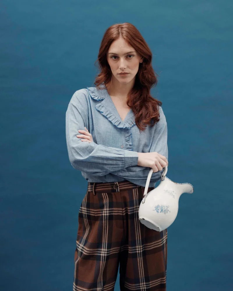 Blusa Celia chambray volante azul - Imagen 3