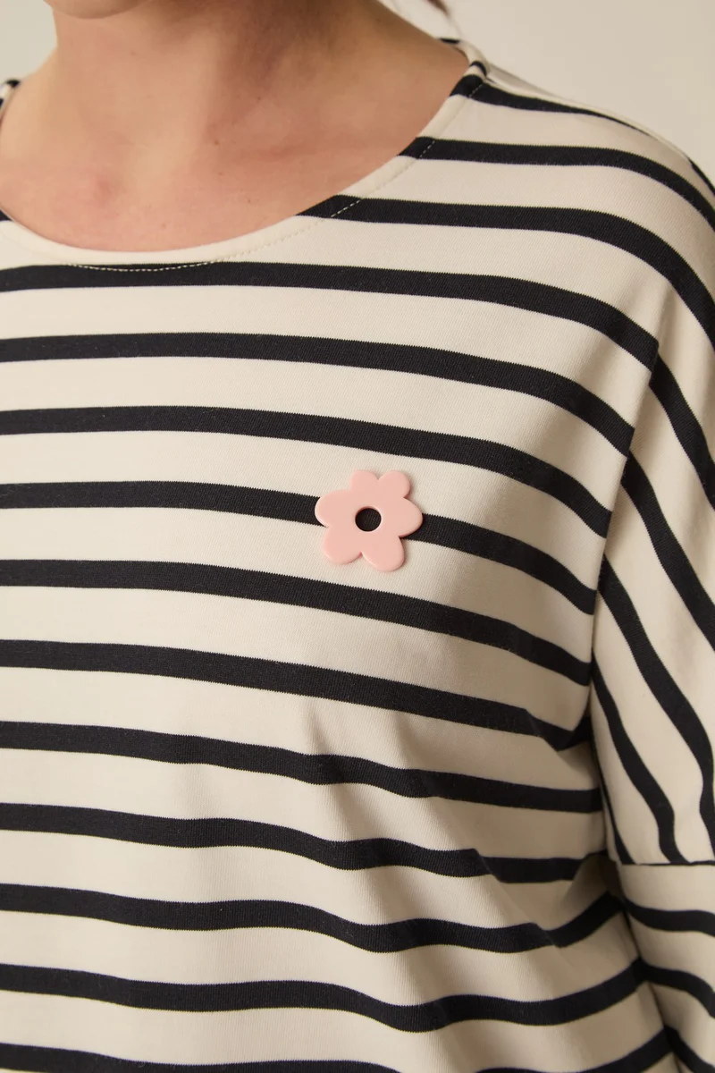 Sudadera rayas filly + broche flor - Imagen 3