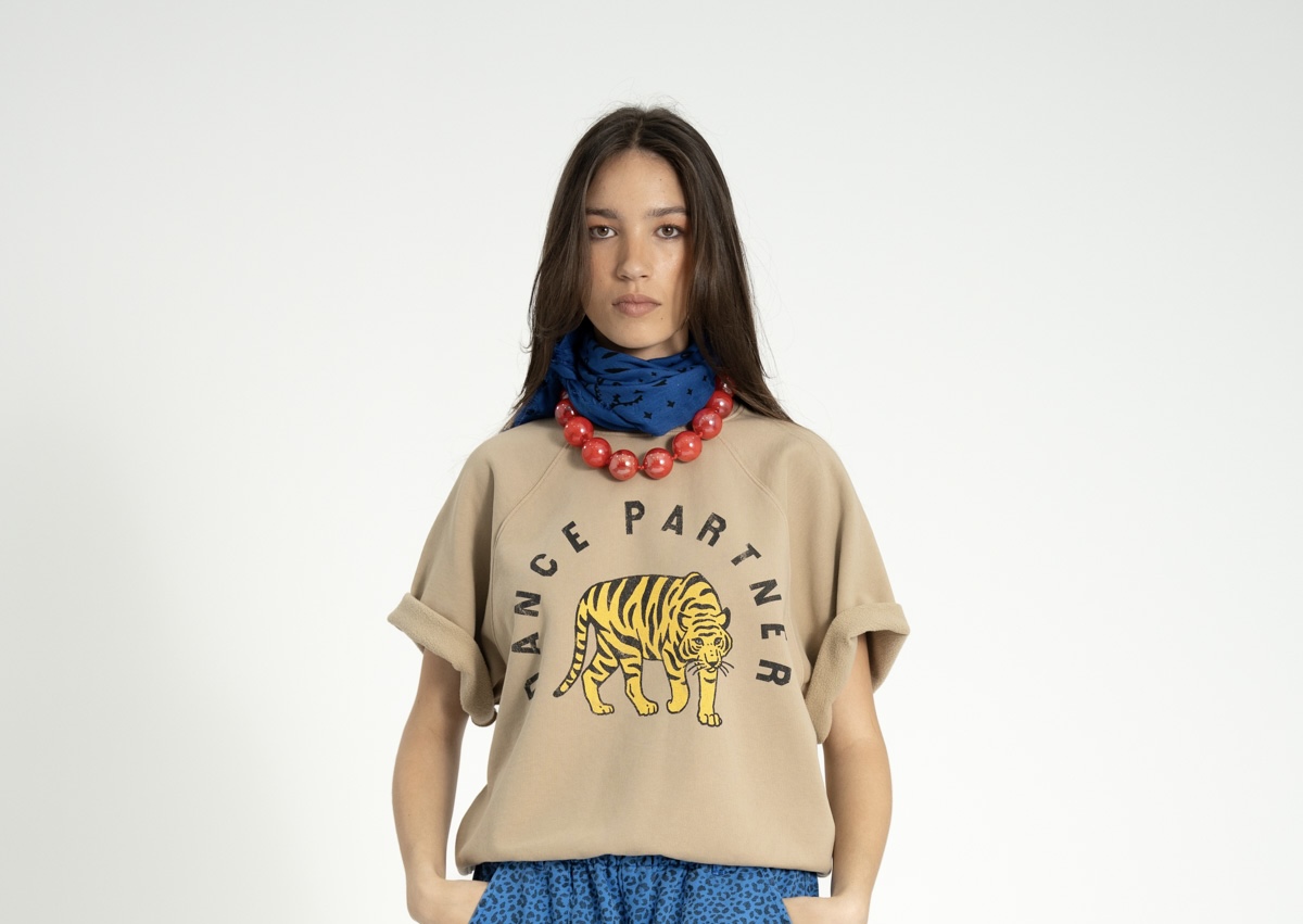 Sudadera mc light brown leopard print - Imagen 3