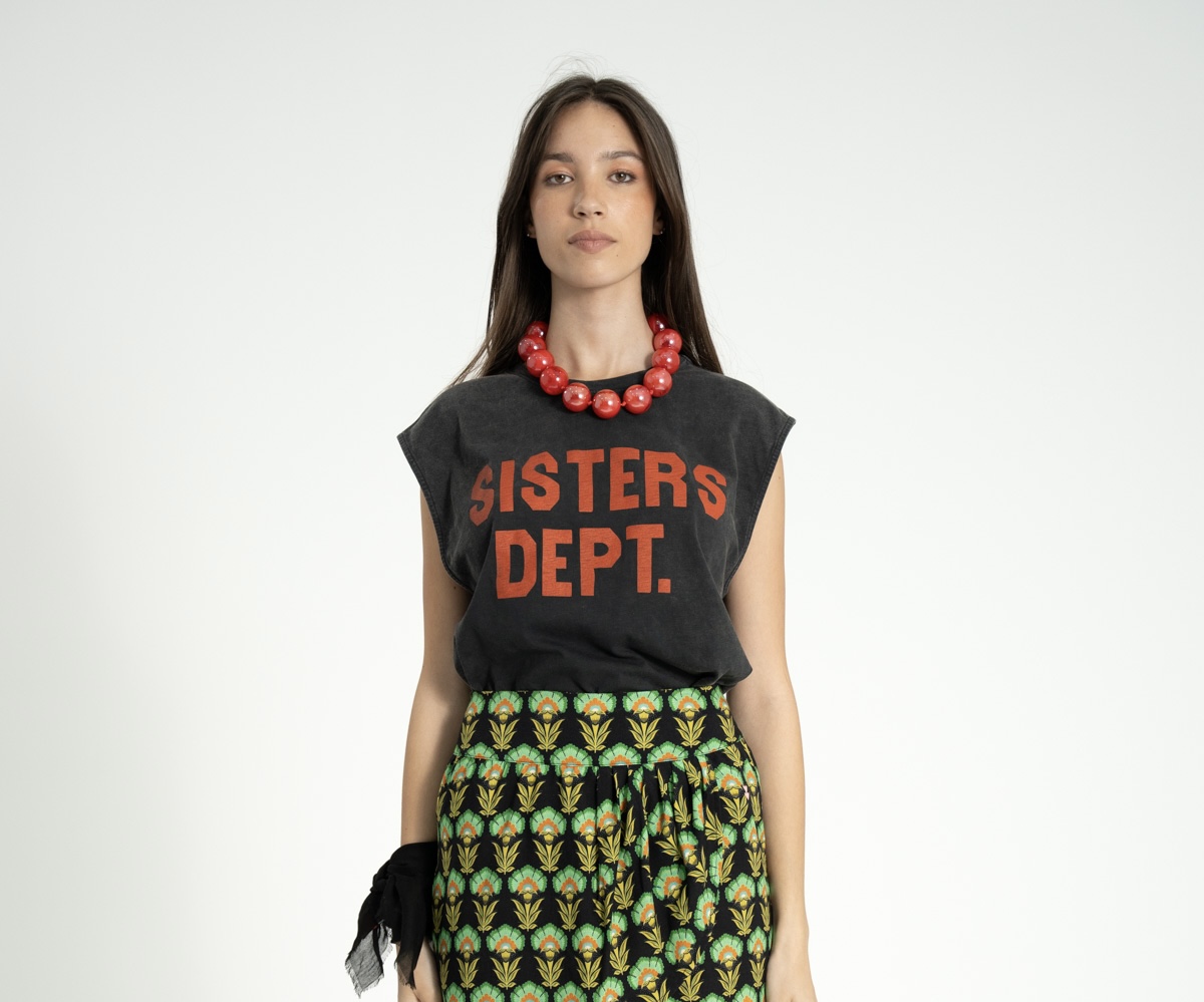 Camiseta washed black "sisters dept" - Imagen 3
