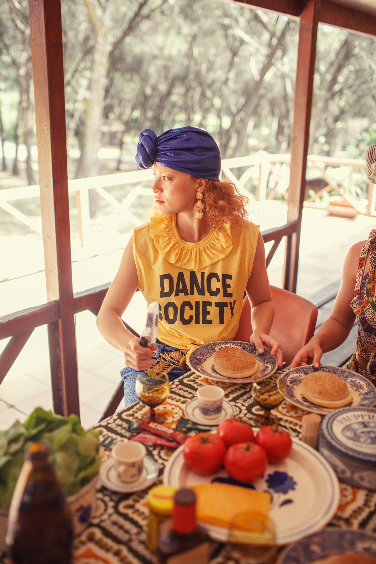 Camiseta collar yellow "dance society" - Imagen 2