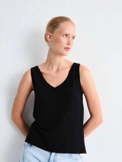 Top Luzara pico negro